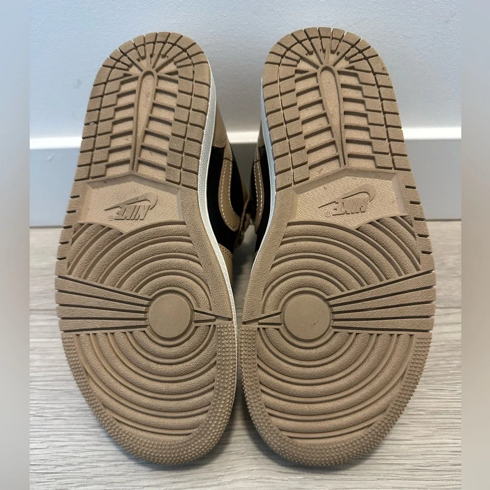 Nike Air Jordan 1 Low - Picture 8 of 13